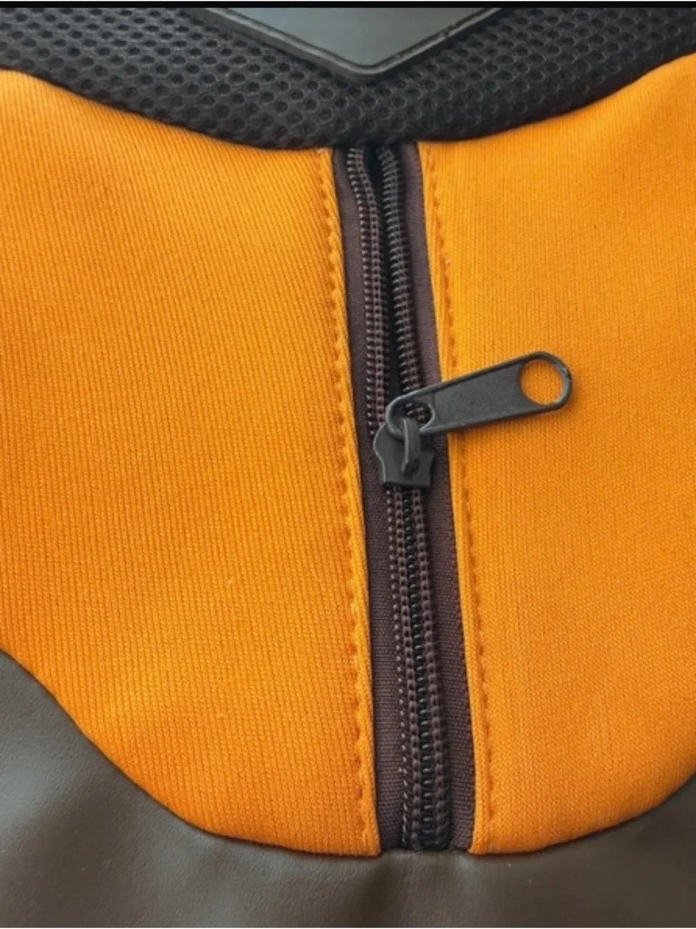 authentic, retro-styled Tupperware Insulated Lunch Bag with Beverage Holder